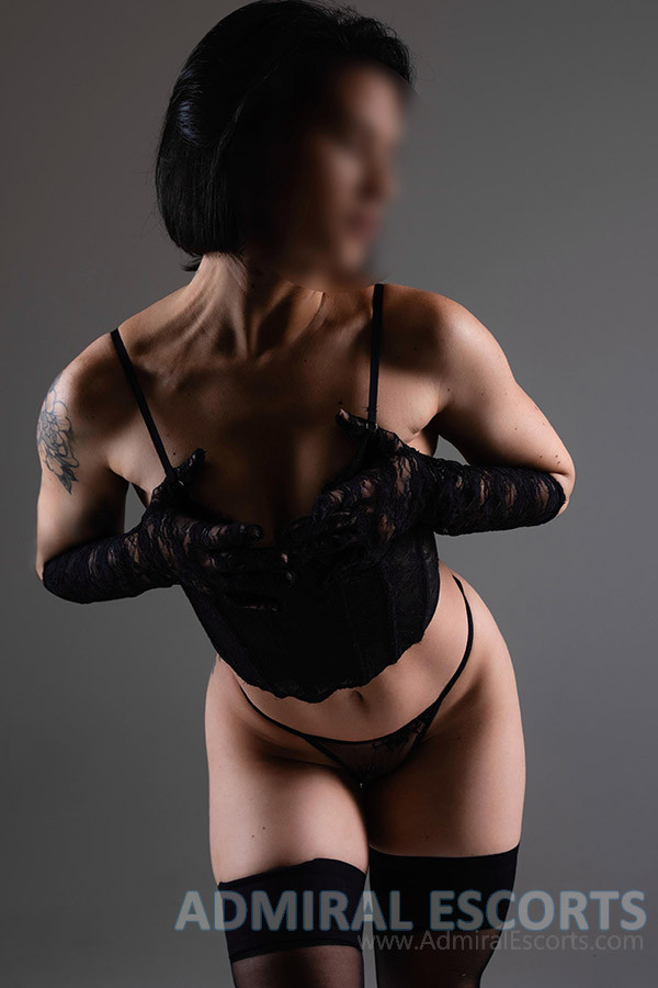 Model London Escort Ermete
