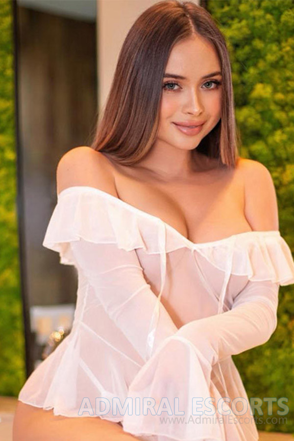 Tiny London Escort Marsalina