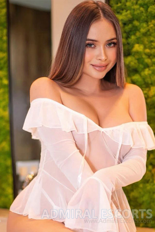 Tiny London Escort Marsalina