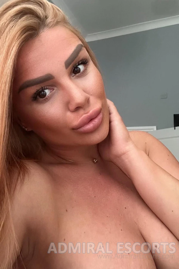 Spanish London Escort Mandra