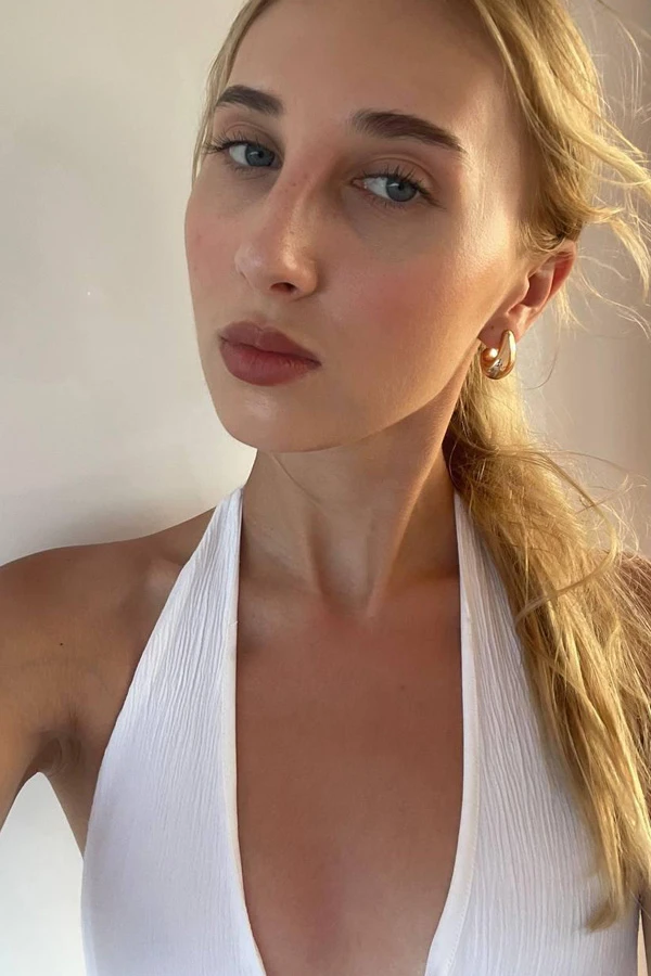 Young Polish London Escort Siona 32A