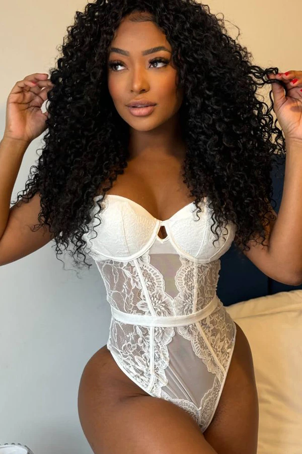 Ebony Curly London Escort Kofila