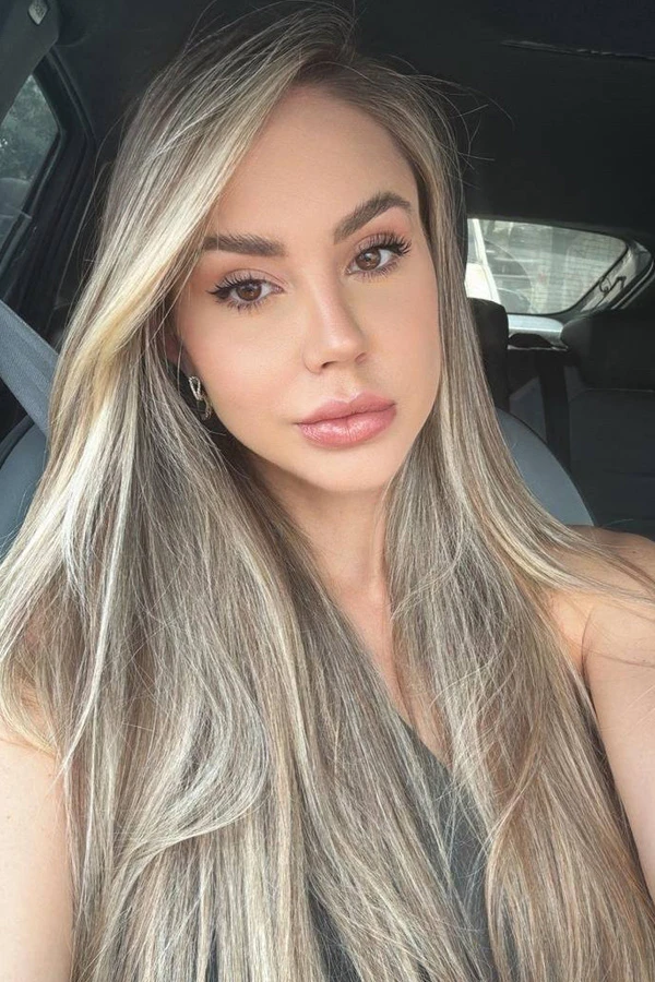 Dirty Talk London Escort Debini