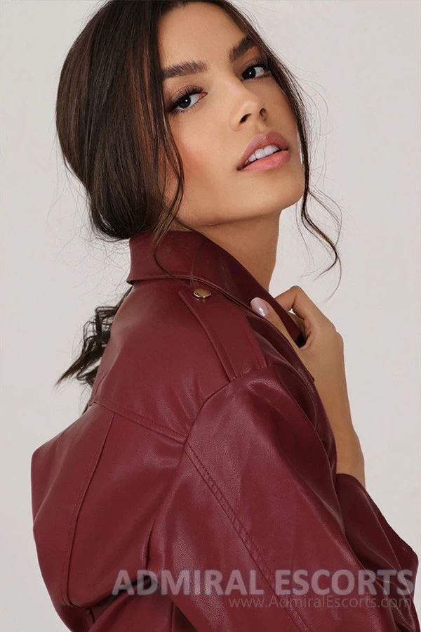 Extra Tall London Escort Kameron