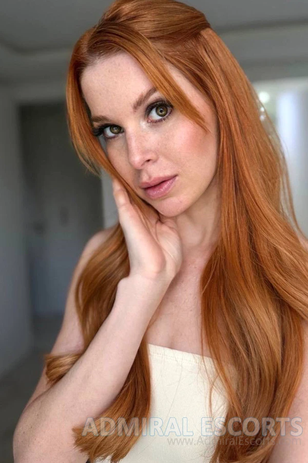 Super Skinny London Escort Dionce