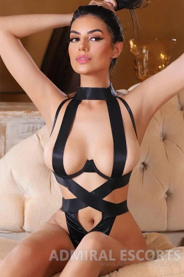 Natural Boobs London Escort Palerma